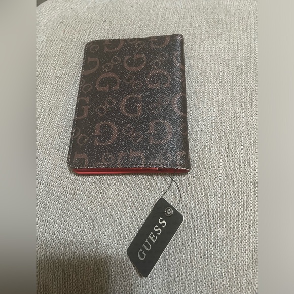 Wallet 
With tags - Picture 3 of 4